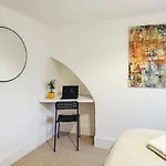 St Clements Guesthouse